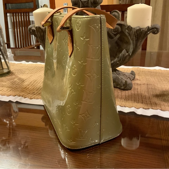SOLD. LV Monogram Vernis Houston Tote - Picture 5 of 13